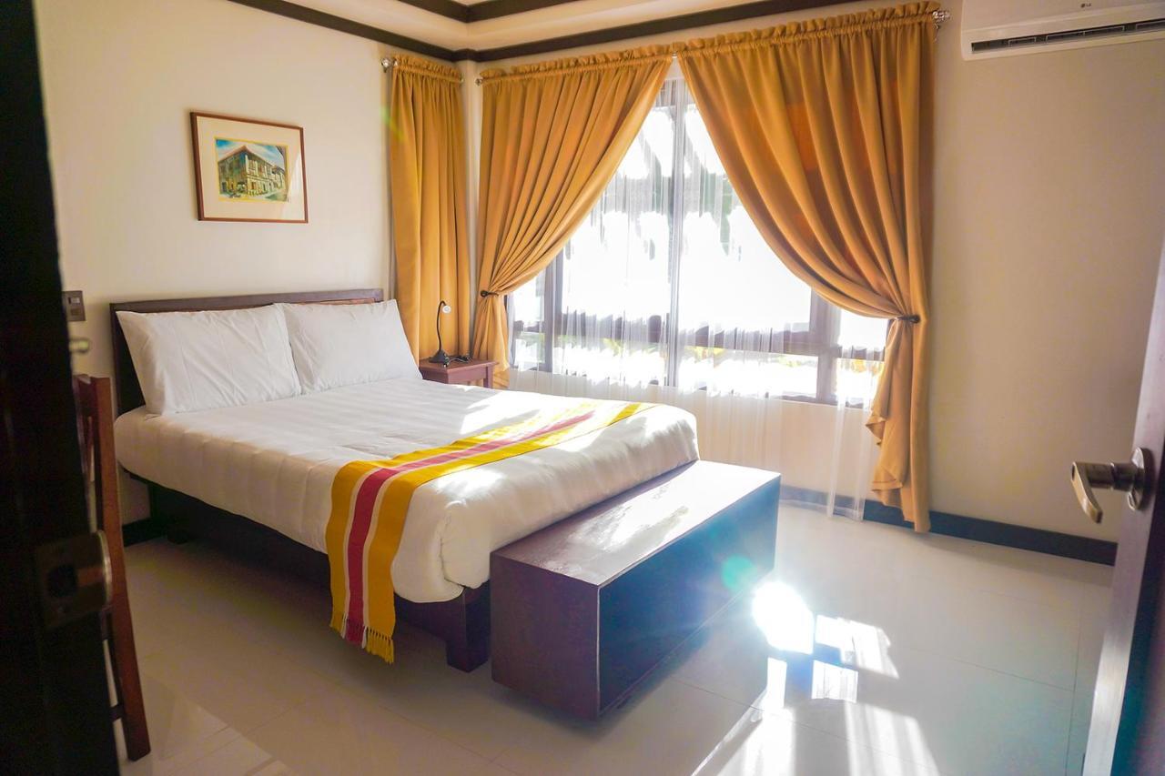 Veranda Hotel Paoay Екстер'єр фото